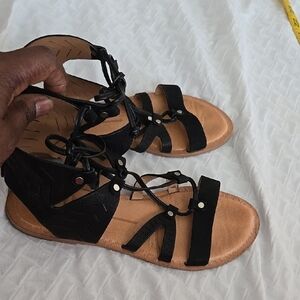 Dolce VITA Black Strappy Sandals Size 7.5 Summer Shoes